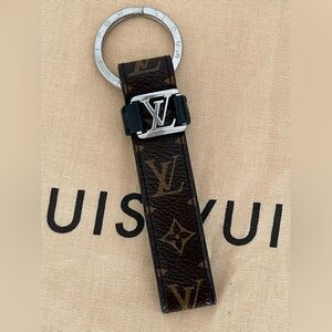 Louis Vuitton Monogram Dragonne Key Holder Bag Charm Men Unisex Italy EUC